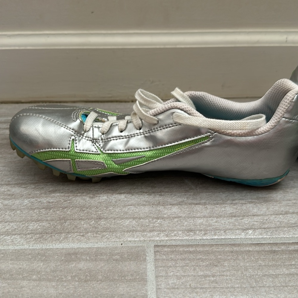 ASICS Track Cleats - Picture 10 of 11